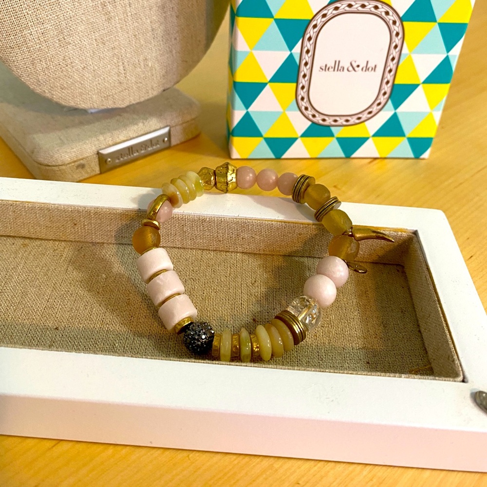 Stella and Dot Anda Intension Strength Bracelet
